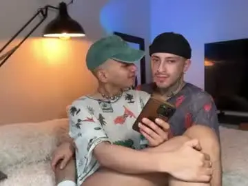 Chaturbate Nude Webcam of noah_and_steven