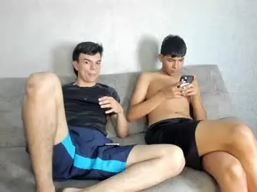Chaturbate Free Porn Cam of pelusos_mens