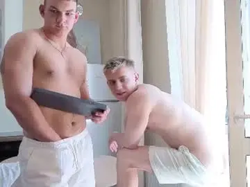 Chaturbate Nude Webcam of holiday_boys