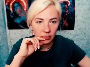 Chaturbate Free Live Porn of alinafrey_