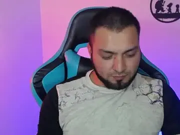 Chaturbate Free Live Porn of robert_leroy
