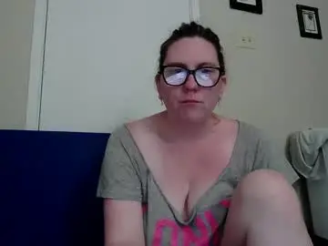 Chaturbate Nude Webcam of fuzzypeaches87