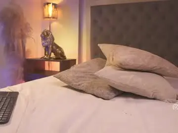Chaturbate Live Sex Cam of caro_sanchezz