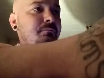 Chaturbate Live Porn of ronnieprovost996