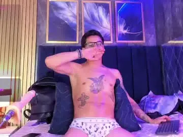 Chaturbate Adult Video Chat of andrew_haalls