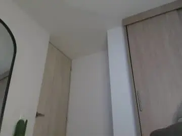 Chaturbate Live Sex Cam of andrew_west_
