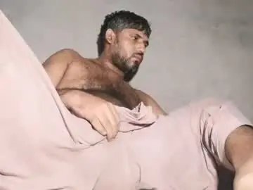Chaturbate Live Sex of hairybouy264541