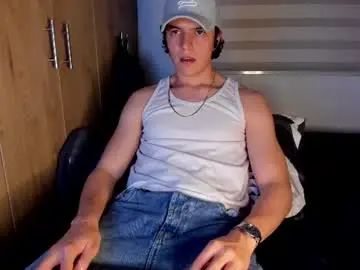 Chaturbate Live Sex Cam of mastrangelo_x