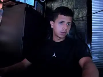 Chaturbate Live Sex Cam of g_lincoln