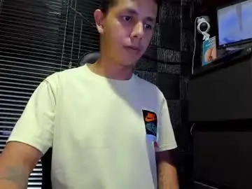 Chaturbate Adult Webcam of g_lincoln