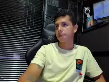 Chaturbate Free Porn Cam of g_lincoln