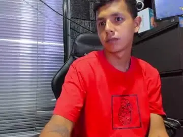 Chaturbate Watch Live Sex Cams of g_lincoln
