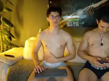 Chaturbate Free Porn Cam of maisonbastian