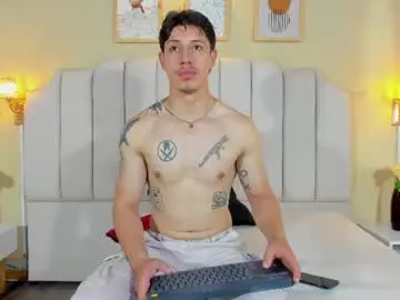 Chaturbate Nude Webcam of angelsbeaumont