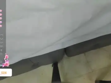 Chaturbate Live Sex Cam of vain_sexualxx