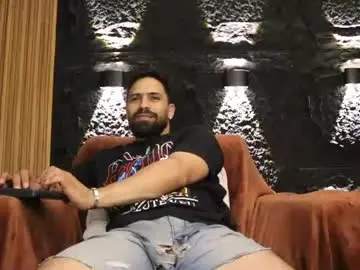 Chaturbate Best live sex cam show of leo_diaz01