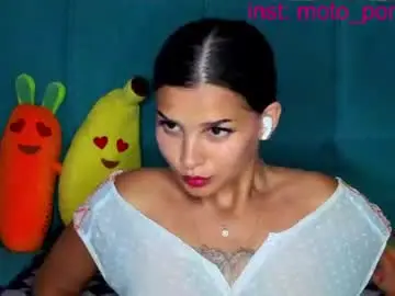 Chaturbate Live Porn of moto_ponchik
