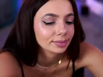 Chaturbate Live Sex Cam of aishabee