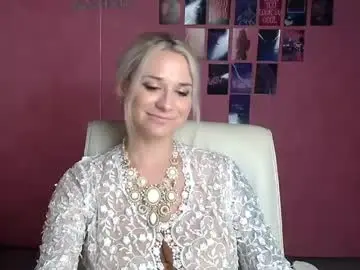 Chaturbate Sex Cam of moonsusanna