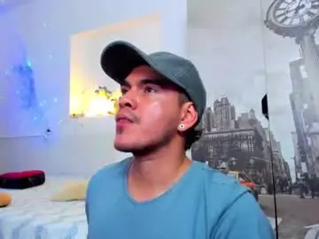 Chaturbate Best live sex cam show of strosa_
