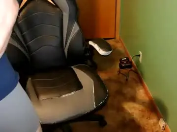 Chaturbate Live Sex of edwardaims_2please