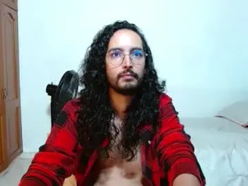 Chaturbate Live Sex Cam of andy11113