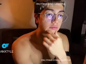 Chaturbate Free Porn Cam of juancamroom