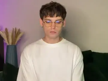 Chaturbate Adult Webcams of oliverlawrence