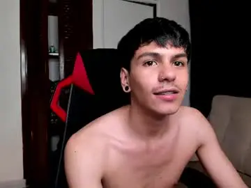 Chaturbate Live Sex Cam of austin_falcon