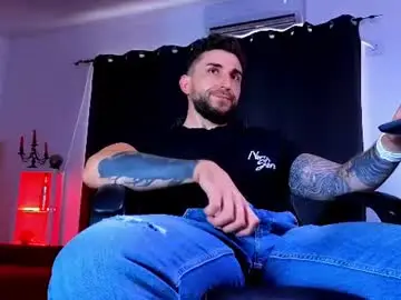 Chaturbate Watch Live Sex Cams of mightyaaron