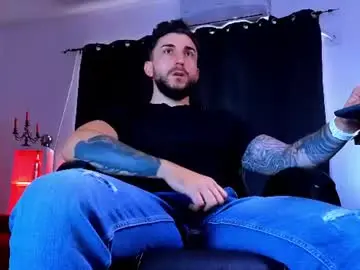 Chaturbate Live Porn of mightyaaron