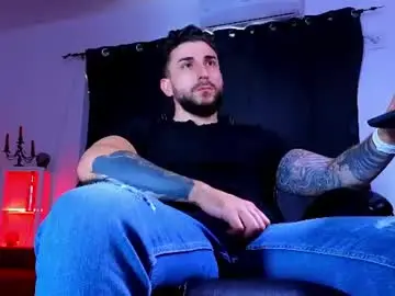 Chaturbate Live Porn of mightyaaron