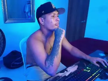 Chaturbate Free Porn Cam of master_nauthy12boy