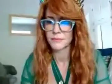 Chaturbate Watch Live Sex Cams of queenamber22