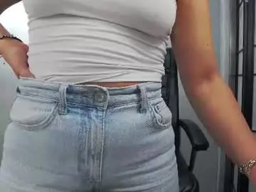 Chaturbate Best live sex cam show of yaraxcox