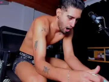 Chaturbate Adult Video Chat of giomar_reyes