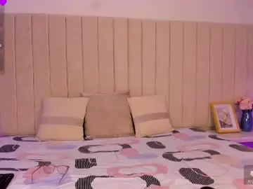 Chaturbate Nude Webcam of littleoliviia_