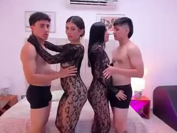 Chaturbate Live Sex of twogirls2boys