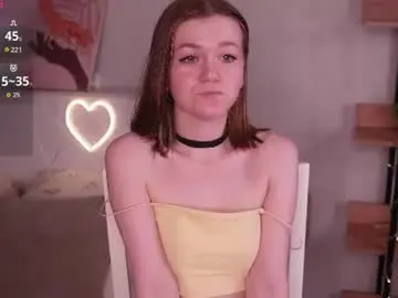 Chaturbate Live Sex Cam of gwendatortoriello
