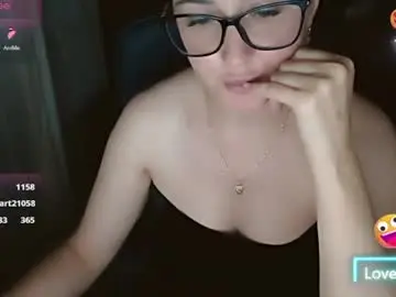 Chaturbate Free Porn Cam of evadream1