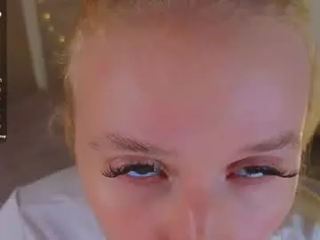 Chaturbate Live Sex Cam of kesyle