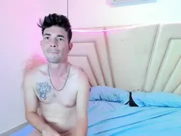 Chaturbate Nude Webcam of luna_and_axell