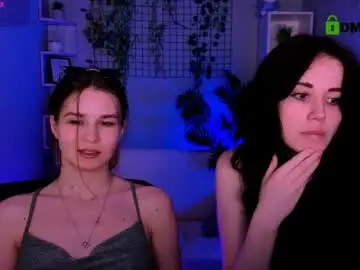 Chaturbate Nude Webcam of angie_foxy
