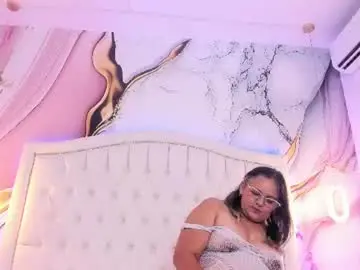 Chaturbate Sex Cam of lucy_milf_474