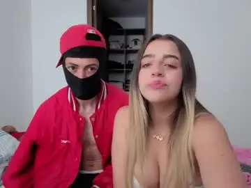Chaturbate Live Sex Cam of cute_emmma