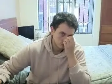 Chaturbate Live Sex Cam of danruiz33