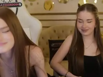 Chaturbate Live Sex Cam of sweetdesiree_