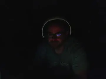 Chaturbate Sex Chat of ravingr3d3