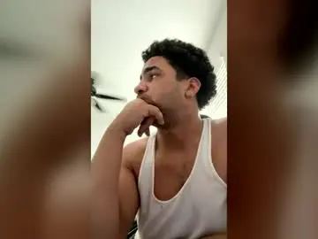 Chaturbate Live Porn of lewis08190