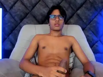 Chaturbate Nude Webcam of liamkron
